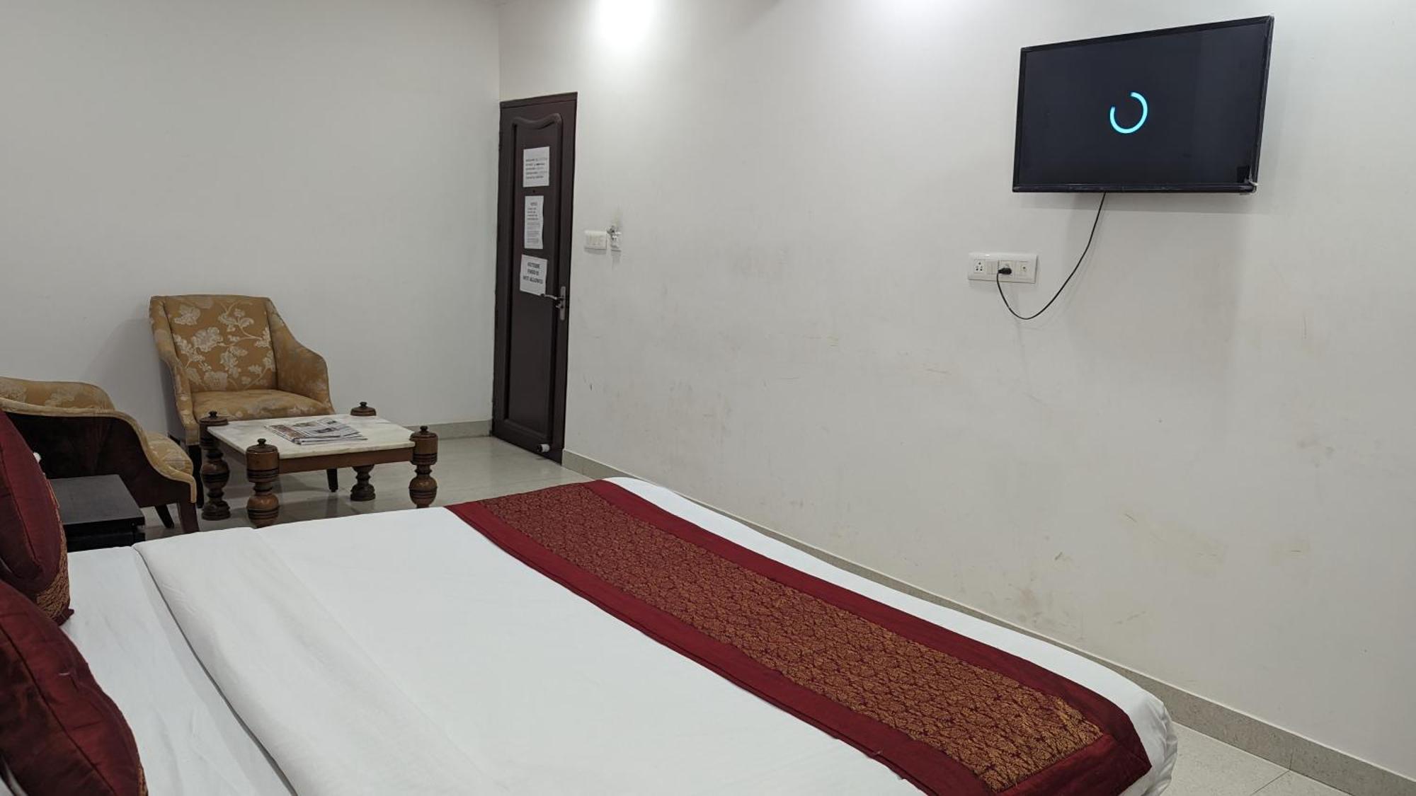 Hotel Moon Taj Near Yashobhoomi Convention Centre Delhi  Dış mekan fotoğraf
