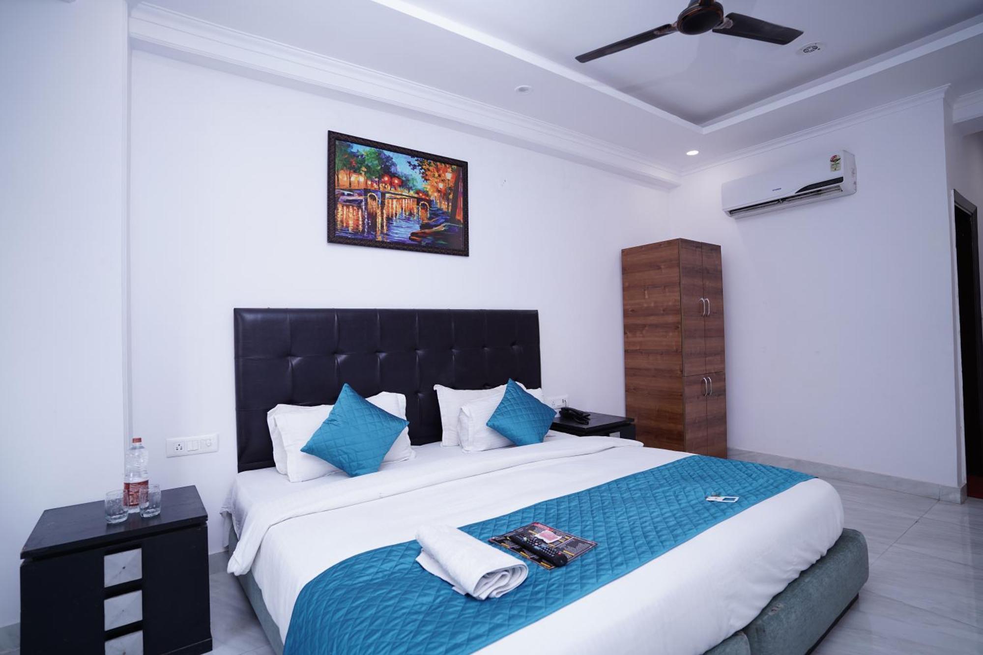 Hotel Moon Taj Near Yashobhoomi Convention Centre Delhi  Dış mekan fotoğraf