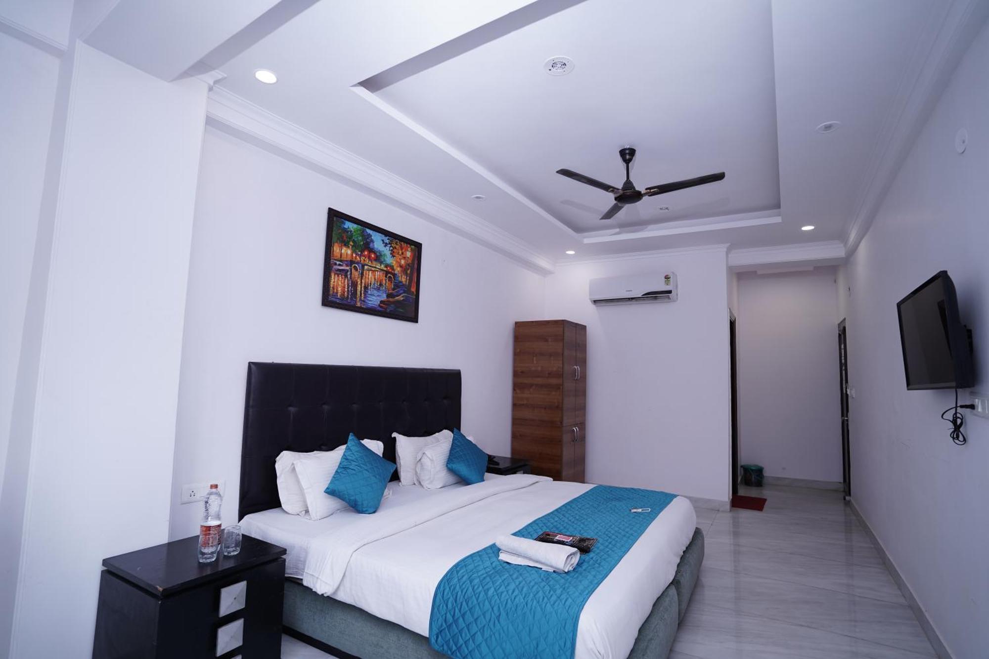 Hotel Moon Taj Near Yashobhoomi Convention Centre Delhi  Dış mekan fotoğraf