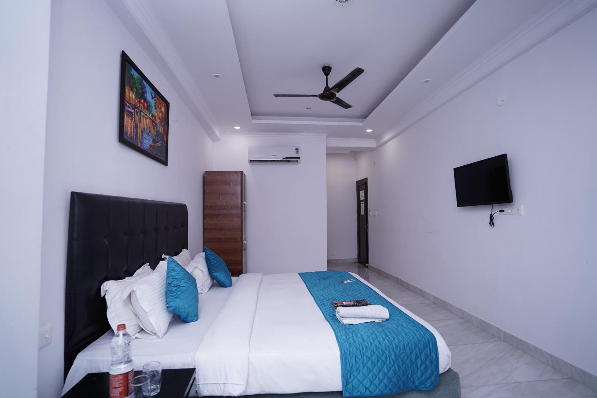 Hotel Moon Taj Near Yashobhoomi Convention Centre Delhi  Dış mekan fotoğraf