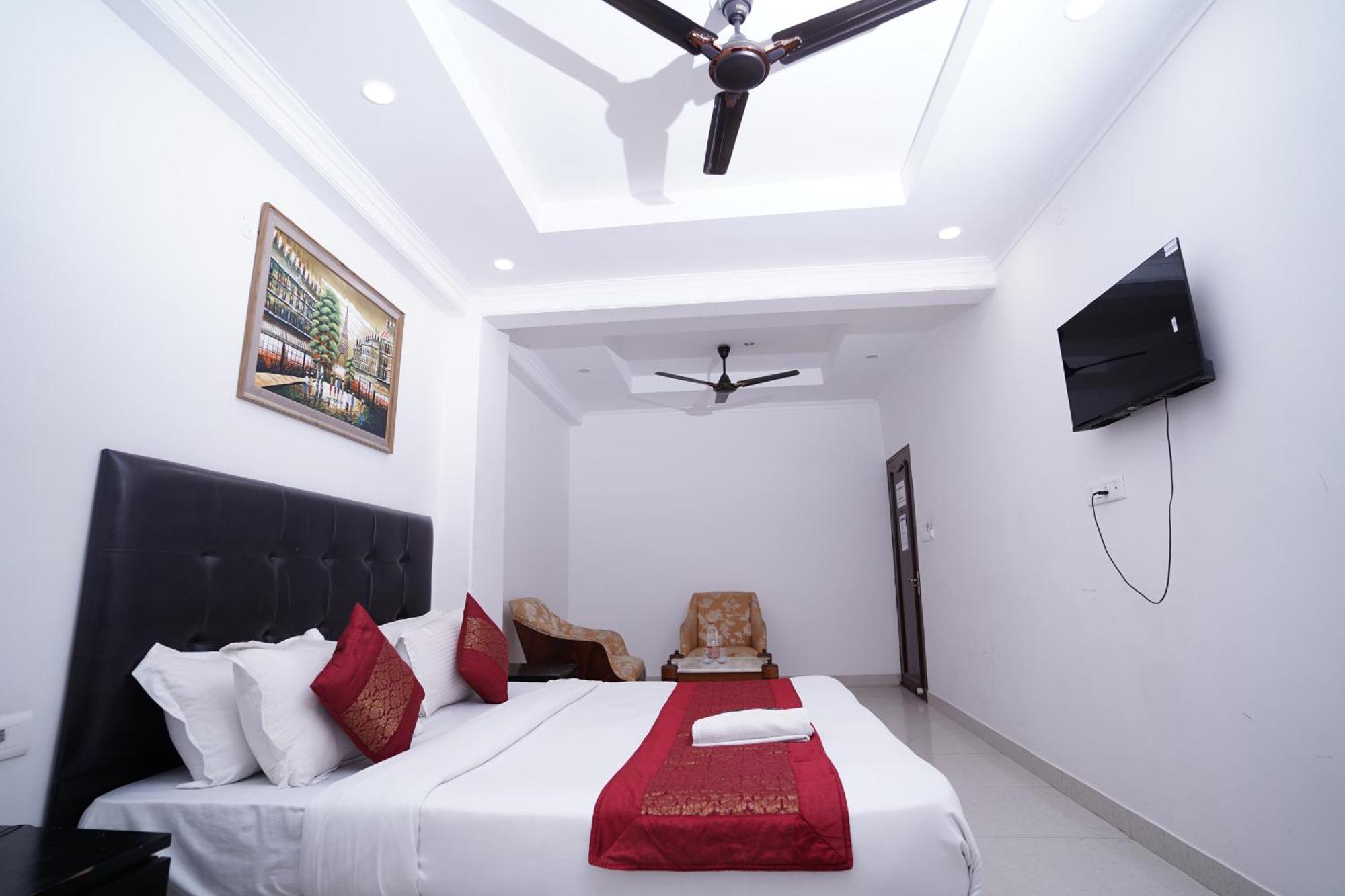 Hotel Moon Taj Near Yashobhoomi Convention Centre Delhi  Dış mekan fotoğraf
